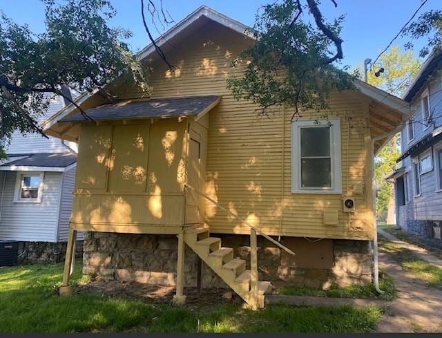 6227 Forest Ave, Kansas City, MO 64110 - view of back of house