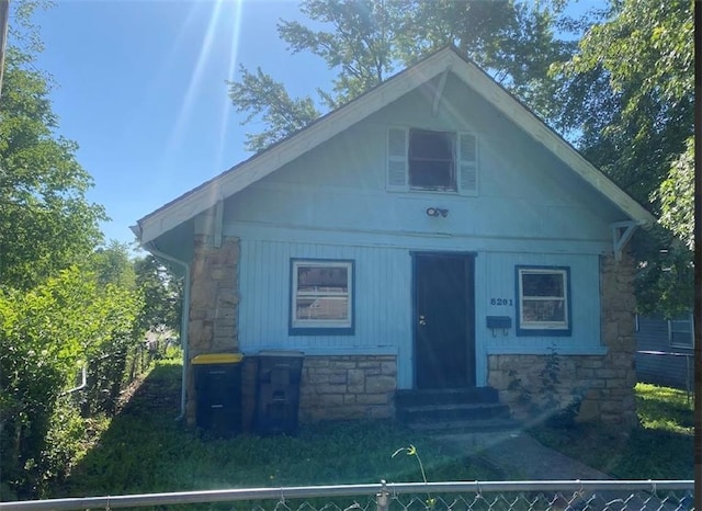 8201 Lydia Ave, Kansas City, MO 64131 - bungalow featuring entry steps and stone siding