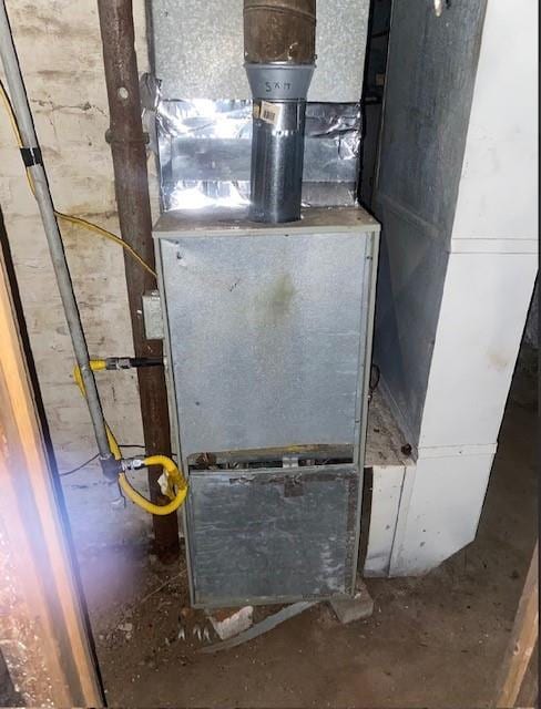 8201 Lydia Ave, Kansas City, MO 64131 - view of utility room
