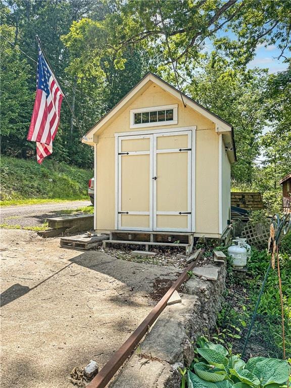 15157 Bass Cove Rd, Gravois Mills, MO 65037 - view of shed