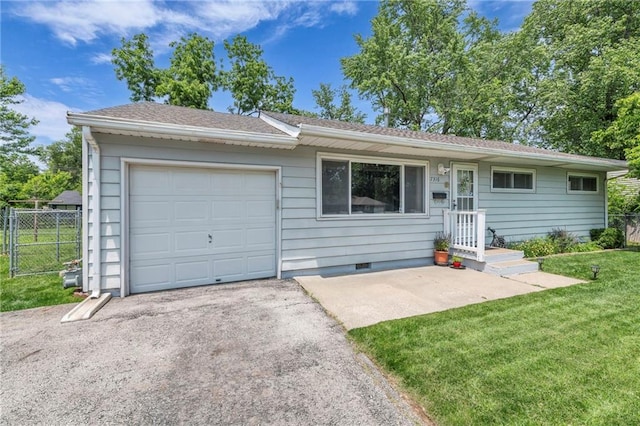 7316 E 109th St, Kansas City, MO 64134 - ranch-style house featuring crawl space and driveway