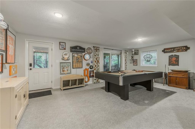 8726 W 104th St, Overland Park, KS 66212 - playroom featuring light carpet, pool table, recessed lighting, and a textured ceiling