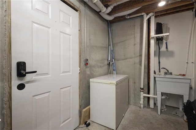 130 SW 95th Rd, Warrensburg, MO 64093 - view of laundry area