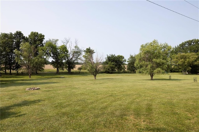 130 SW 95th Rd, Warrensburg, MO 64093 - view of grassy yard
