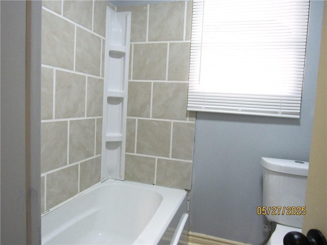 2119 N 32nd St Unit K, Kansas City, KS 66104 - bathroom featuring bathing tub / shower combination and toilet