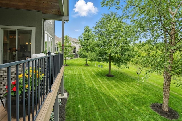 16005 Melrose St, Overland Park, KS 66221 - view of green lawn