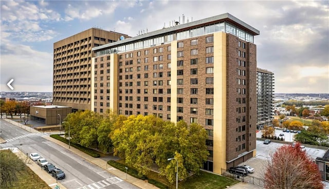 600 E 8th St Unit 5N, Kansas City, MO 64106 - view of building exterior