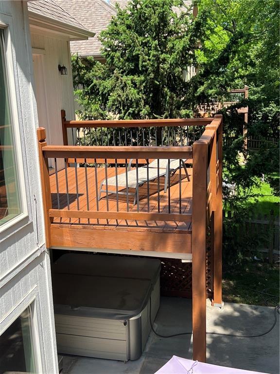 309 E 126th St, Kansas City, MO 64145 - view of deck