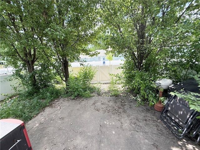 6521 W 49th St, Mission, KS 66202 - view of patio featuring a gate