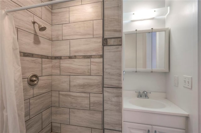 1129 US Highway 50, Centerview, MO 64019 - full bath featuring tiled shower and vanity