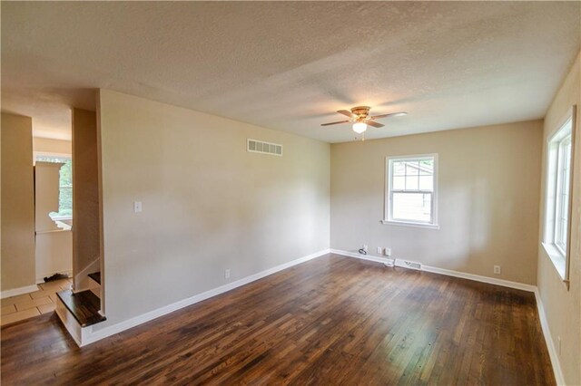 1503 Kiowa St, Leavenworth, KS 66048 - photo 4