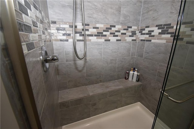 2015 Creek View Ln, Raymore, MO 64083 - full bathroom featuring a shower stall