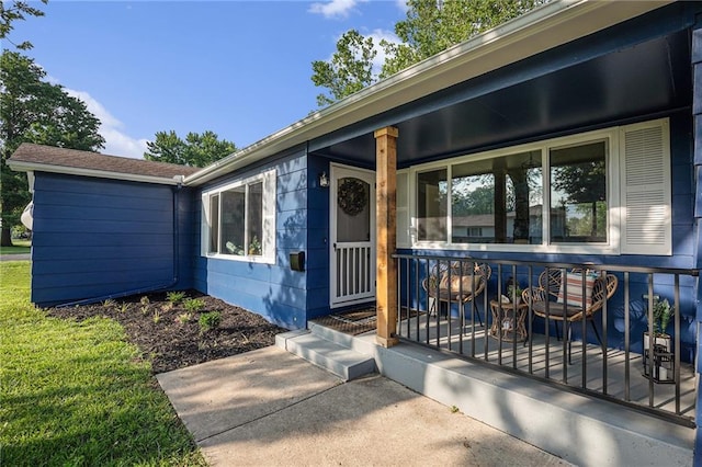 624 S Locust St, Gardner, KS 66030 - view of exterior entry featuring covered porch