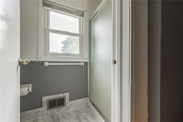 9714 Shepherds Dr, Kansas City, MO 64131 - view of washroom