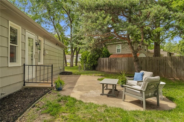 10417 Outlook Dr, Overland Park, KS 66207 - view of yard with a patio
