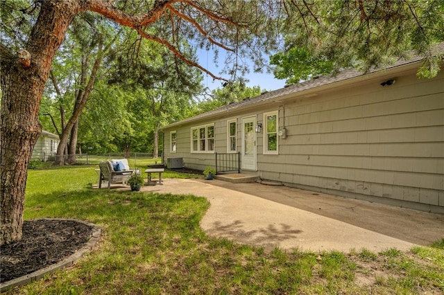 10417 Outlook Dr, Overland Park, KS 66207 - view of yard with a patio area