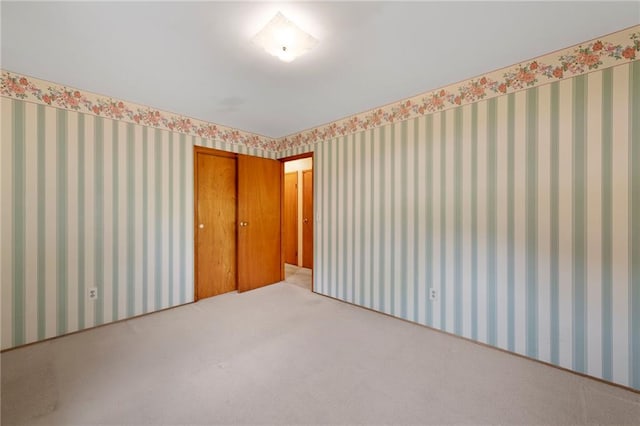 5029 NE 58th St, Kansas City, MO 64119 - unfurnished room with carpet flooring