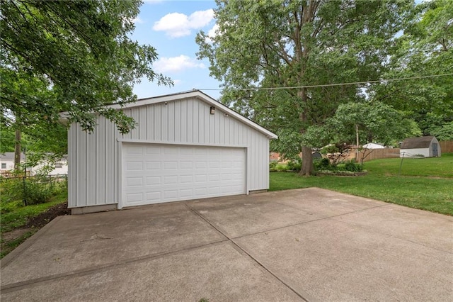 5029 NE 58th St, Kansas City, MO 64119 - view of detached garage