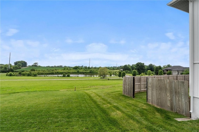 9504 N Amoret Ave, Kansas City, MO 64154 - view of yard featuring a water view