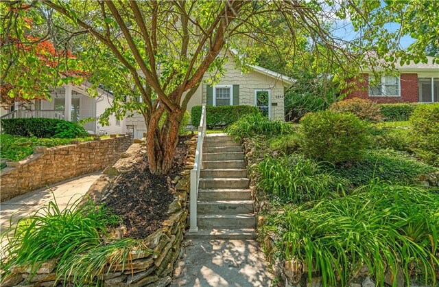 4804 Holly St, Kansas City, MO 64112 - photo 3