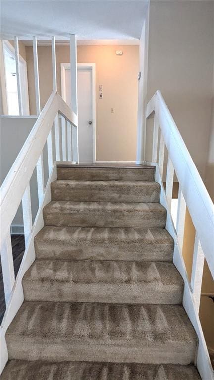 8476 Lane Dr, Raytown, MO 64138 - view of staircase