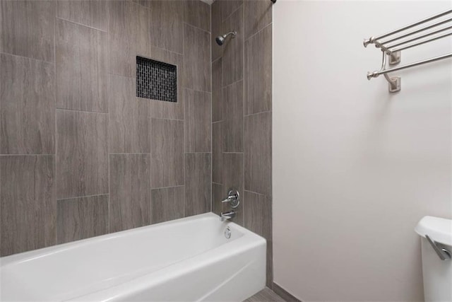 16533 W 80th St, Lenexa, KS 66219 - full bath with toilet and shower / tub combination