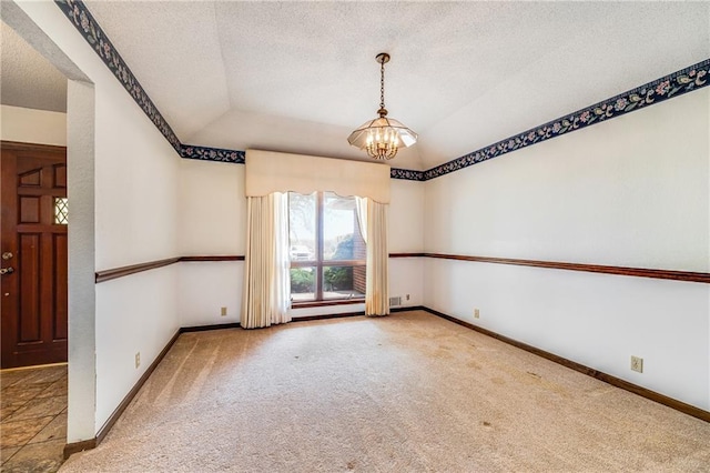 630 Oo Hwy, Centerview, MO 64019 - unfurnished room with carpet, a chandelier, baseboards, and vaulted ceiling