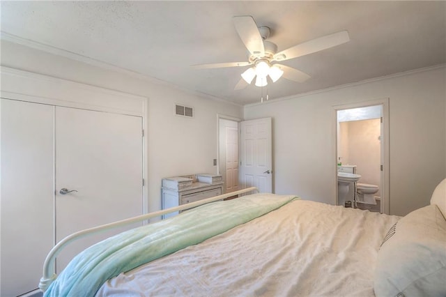 14001 S Tomahawk Dr, Olathe, KS 66062 - bedroom with a closet, ornamental molding, ceiling fan, and ensuite bathroom