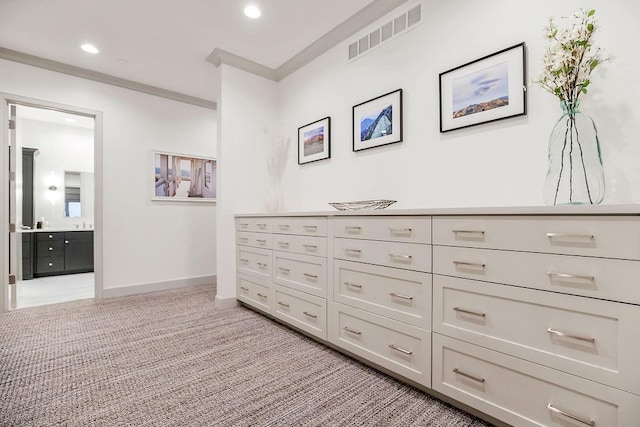 400 W 49th Ter Unit 2106, Kansas City, MO 64112 - detailed view of carpet, baseboards, recessed lighting, and crown molding