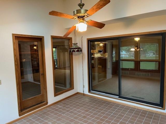310 S 14th St, Savannah, MO 64485 - photo 10