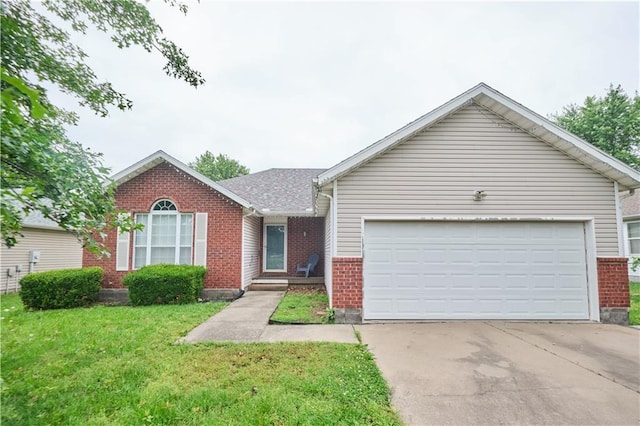 500 Valley View Dr, Frontenac, KS 66763 - ranch-style house featuring brick siding, driveway, a front yard, and an attached garage