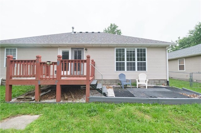 500 Valley View Dr, Frontenac, KS 66763 - rear view of property featuring a deck