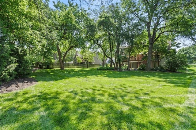 8410 W 117th St, Overland Park, KS 66210 - view of yard