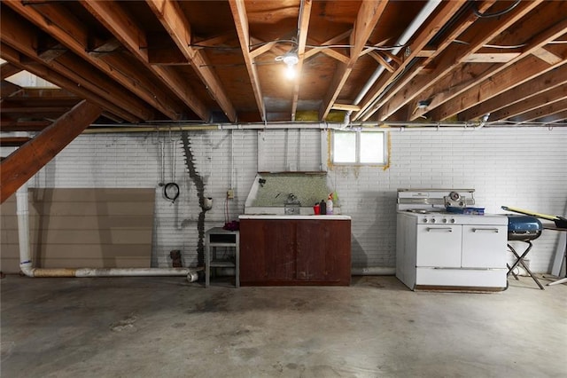 10203 Outer Rd, Odessa, MO 64076 - view of basement