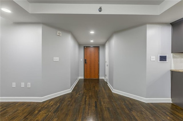 600 E Admiral Blvd Unit 601, Kansas City, MO 64106 - hallway featuring wood finished floors, recessed lighting, and baseboards