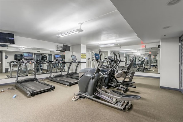 600 E Admiral Blvd Unit 601, Kansas City, MO 64106 - workout area featuring carpet flooring