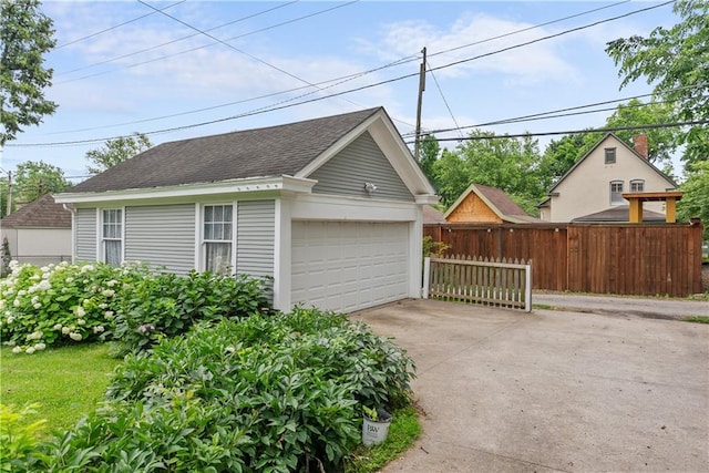 1809 Main St, Lexington, MO 64067 - view of detached garage