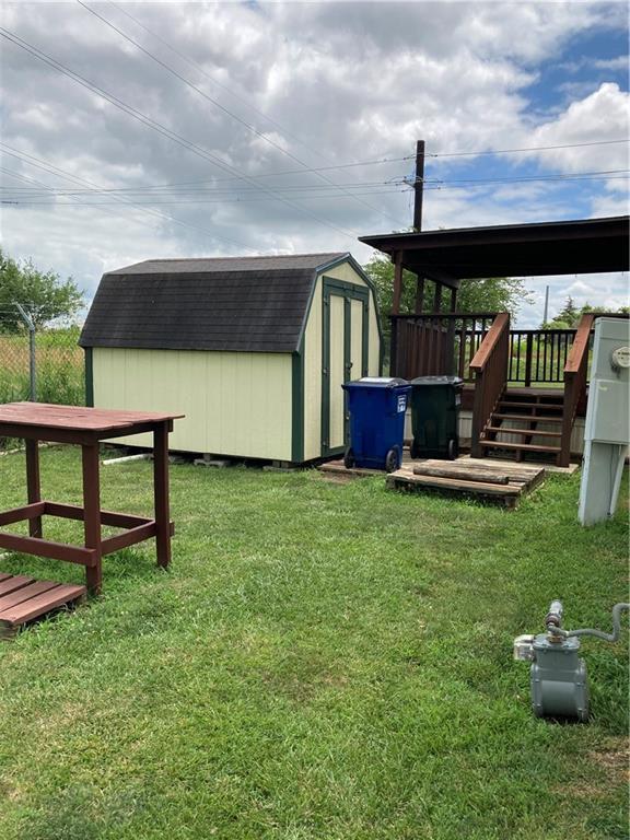 2000 E 19th St Unit 5, Lawrence, KS 66046 - view of shed