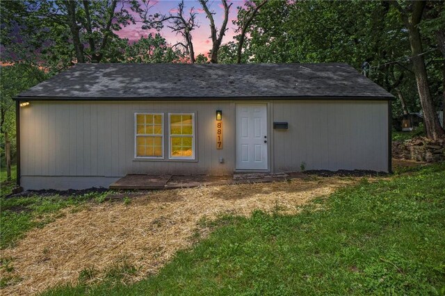 8817 E 49th St, Kansas City, MO 64129 - photo 2