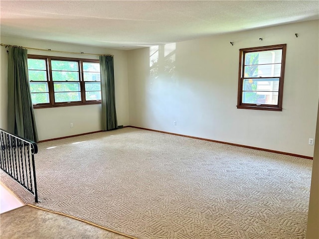 1505 Safari Dr, Saint Joseph, MO 64506 - photo 2