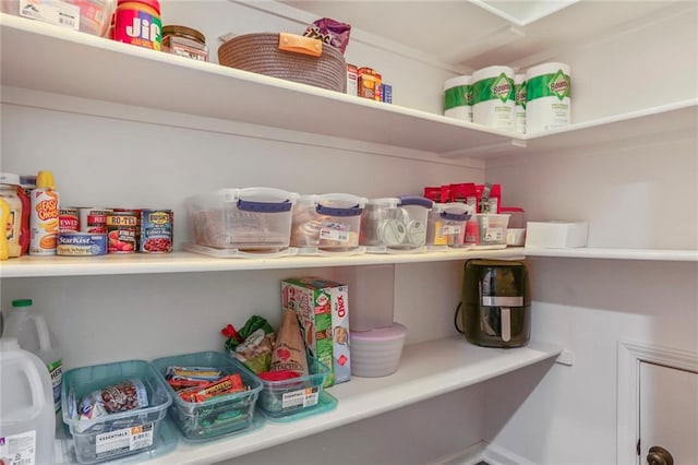 16570 S Ingrid St, Gardner, KS 66030 - view of pantry