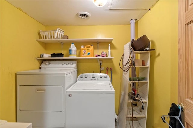 1405 S Vine St, Holden, MO 64040 - laundry room featuring independent washer and dryer