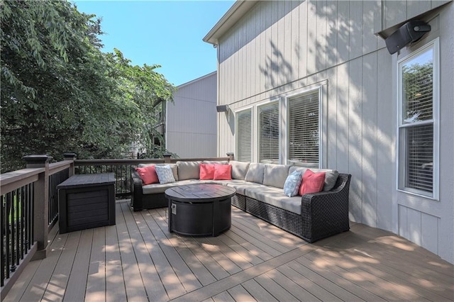 23856 W 124th Ct, Olathe, KS 66061 - wooden deck featuring an outdoor hangout area