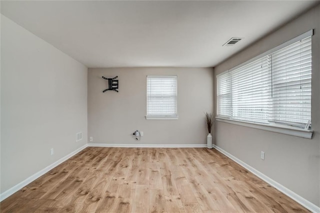 6005 NE 50th St, Kansas City, MO 64119 - unfurnished room with wood finished floors and baseboards