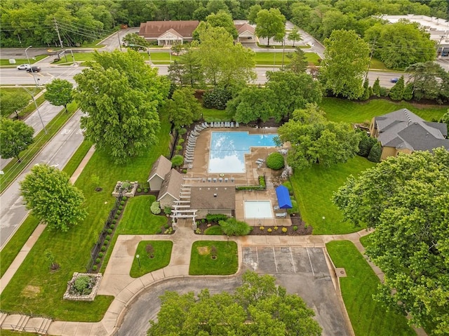 2204 W 123rd Ter, Leawood, KS 66209 - aerial view of a pool