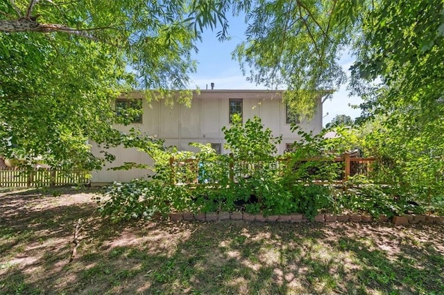 701 NE Hunters Cir, Blue Springs, MO 64014 - view of yard