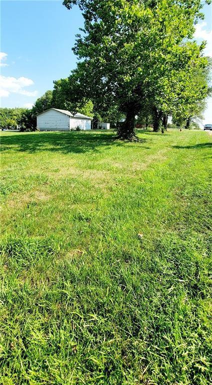 213 Pine St, Colony, KS 66015