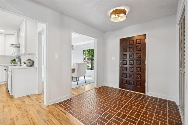 16 W Bridlespur Ter, Kansas City, MO 64114 - photo 6