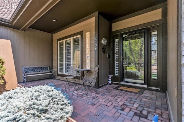 8506 W 155th Pl, Overland Park, KS 66223 - view of exterior entry featuring covered porch