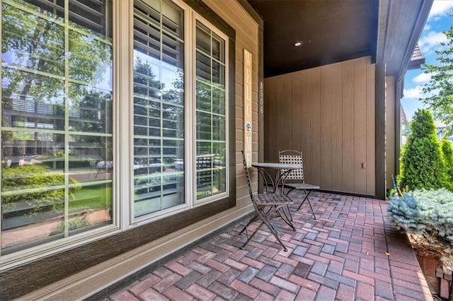 8506 W 155th Pl, Overland Park, KS 66223 - view of patio / terrace
